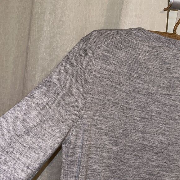 APT. 9 S Silver Gray Merino Wool Blend Fine Knit V-Neck Pullover Sweater - Picture 9 of 12